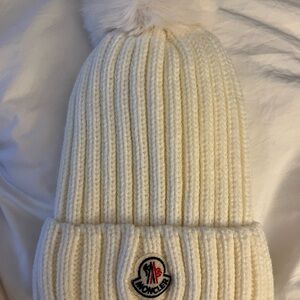 Moncler Pom Pom hat